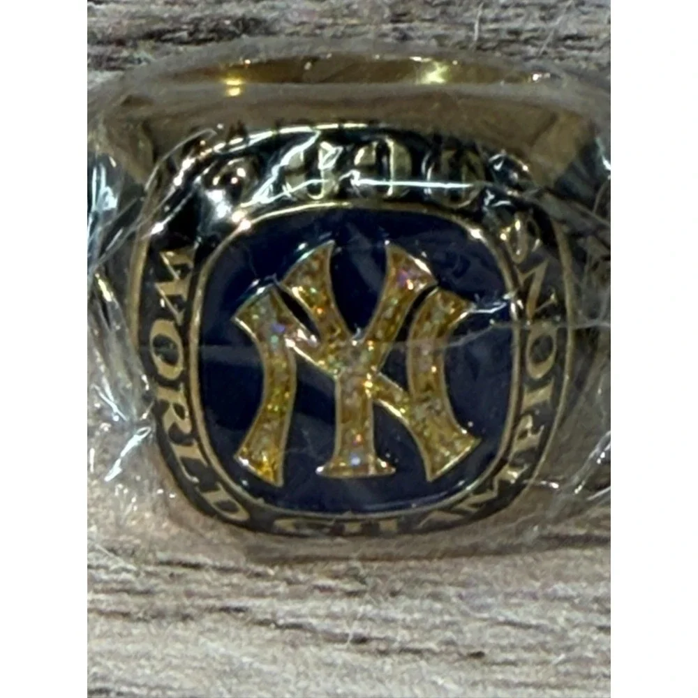 MLB New York Yankees World Series‎ Gold Ring 2000